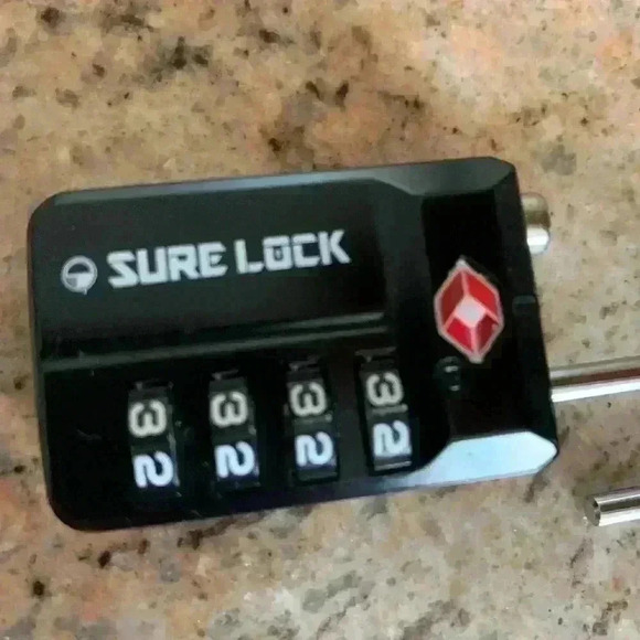 TSA 4 Dial Combination Lock - Picture 2 of 4